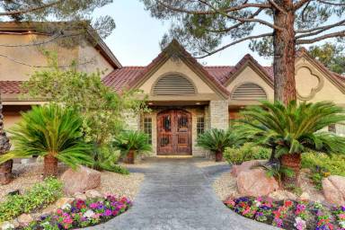 Main picture of The Residence at Canyon Gate