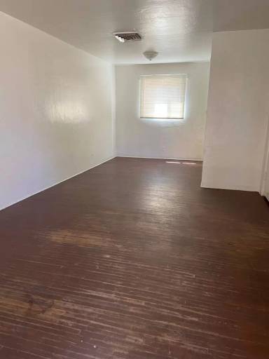 Main picture of 122 Charleston St SE
