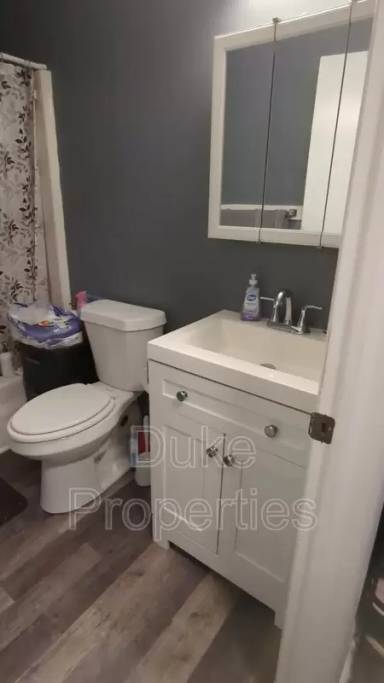 Main picture of 72 Market St