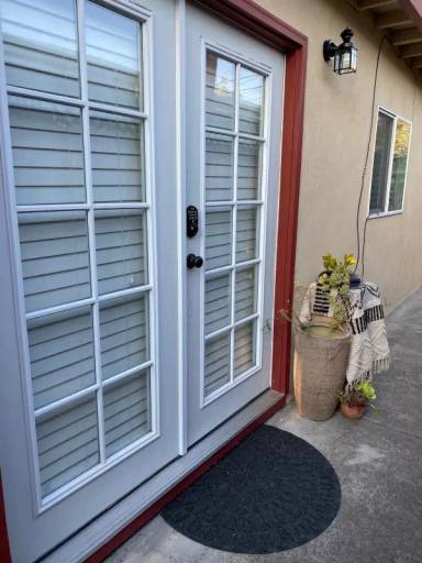 Main picture of 674 Manzanita Ave