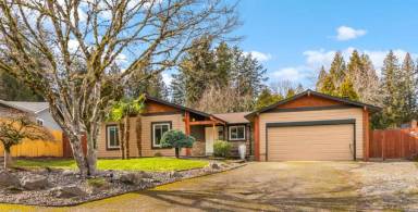 Main picture of 831 SE Phoebe Ct