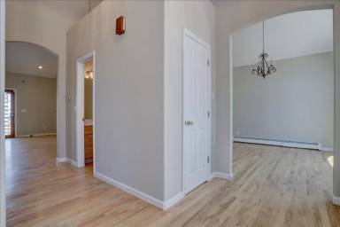 Main picture of 290 Skylane Dr