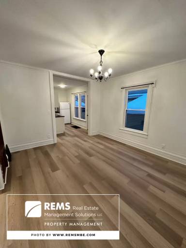 Main picture of 246 N Walnut St