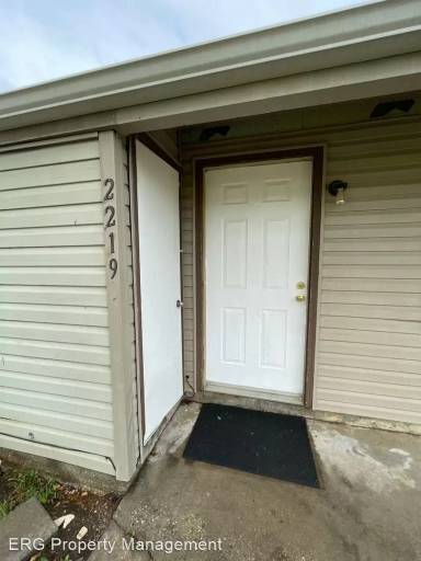 Main picture of 2221 Prairie St