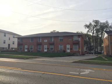 Main picture of 107 W Willow St