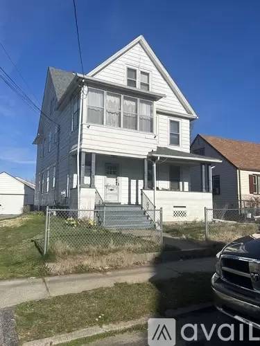 Main picture of 389 Kent Ave