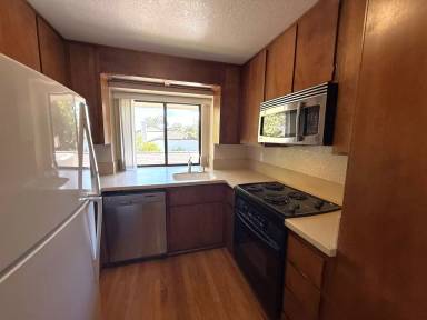 Main picture of 30 Woodstock Ct