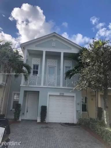Main picture of 10720 NW 76th Ln