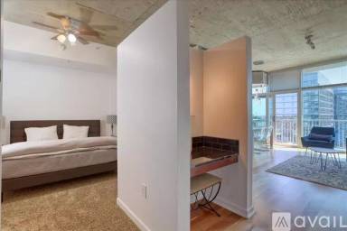Main picture of Glass House