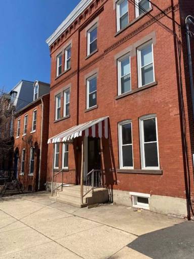 Main picture of 541 East Orange Street