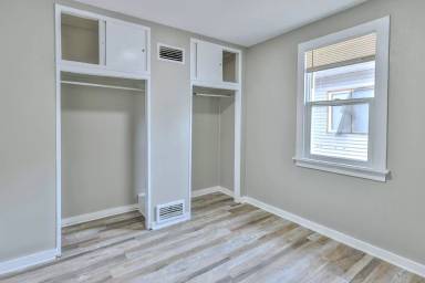 Main picture of 3872 Adams St