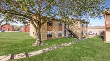 Main picture of 1001 Summer Court Cir