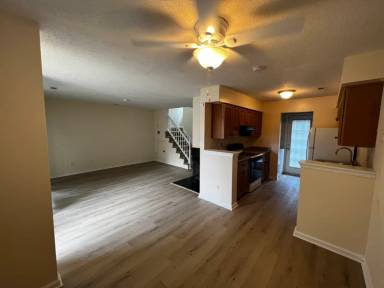 Main picture of 343 Lees Mill Dr