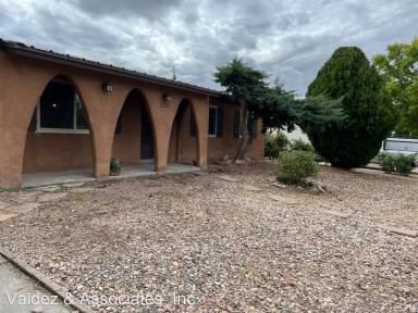 Main picture of 2317 La Senda St