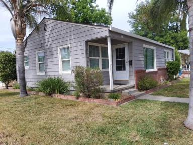 Main picture of 953 Jones St