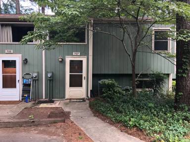 Main picture of 707 Godwin Ct