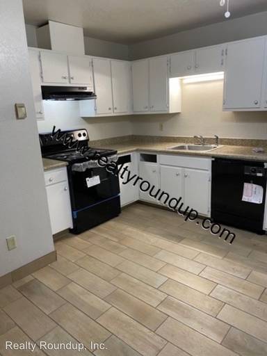 Main picture of 516 E Locust St