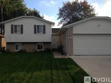 Main picture of 5240 Peekskill Dr