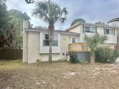 Main picture of 1110 Airport Rd