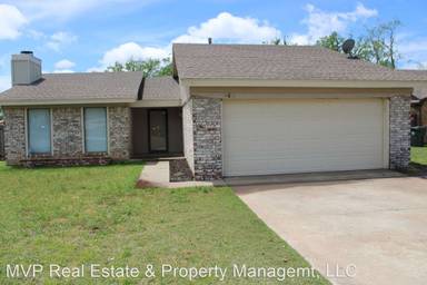 Main picture of 942 Cedar Hill Pl