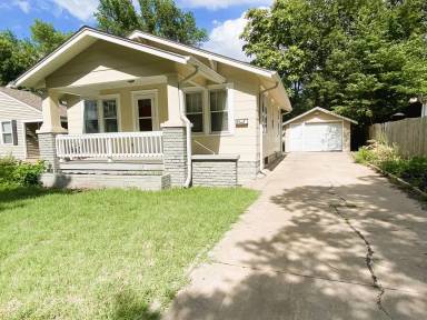 Main picture of 2142 S Waco Ave