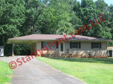 Main picture of 391 Acorn Acres Rd