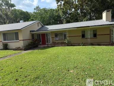 Main picture of 2048 NW 8th Pl