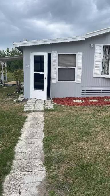 Main picture of 1501 W Commerce Ave