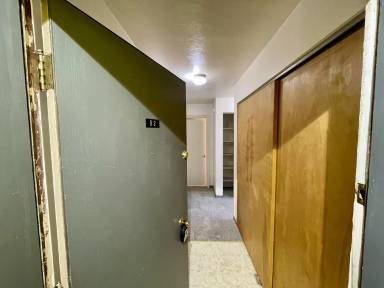 Main picture of 2760 Willamette St