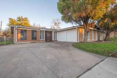Main picture of 1100 Ridgeway Dr