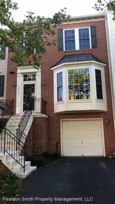 Main picture of 42979 Golf View Dr