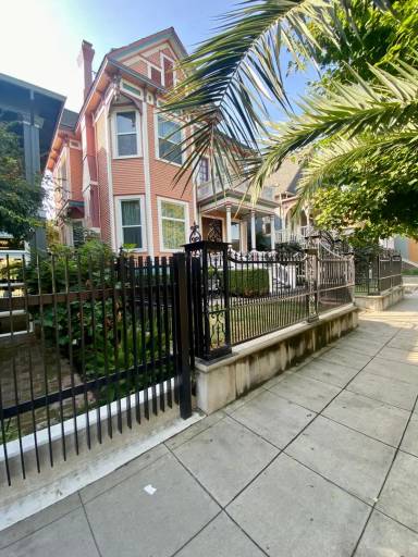 Main picture of 2626 J St