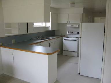 Main picture of 1871 Marsh Ln