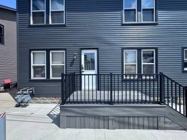 Main picture of 236 S Market St