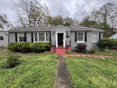 Main picture of 4816 Maplewood Dr