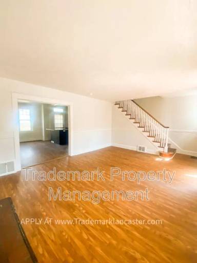 Main picture of 947 Virginia Ave