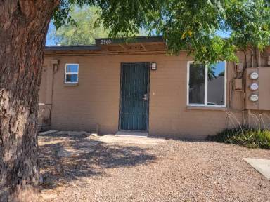 Main picture of 2858 N Alvernon Way
