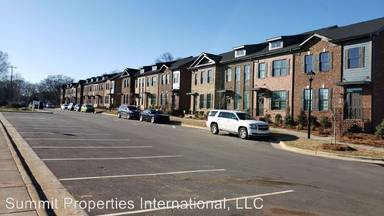 Main picture of 404 Linestowe Dr