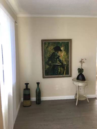 Main picture of 136 N Alvarado St