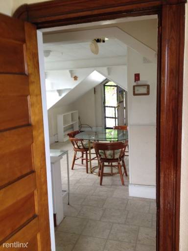 Main picture of 11 Eastern Ave