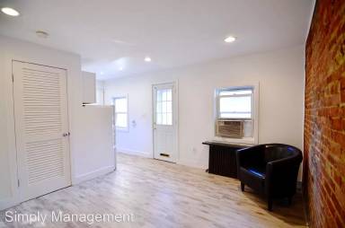 Main picture of 2109 37th St NW