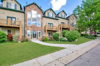 Main picture of 3537 N Fox Run