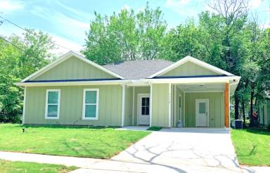 Main picture of 1112 S 6th Ave
