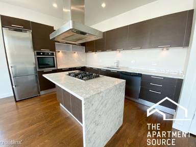 Main picture of 2503 W Fullerton Ave