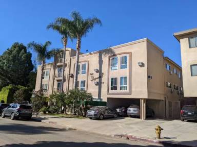 Main picture of 919 N Alfred St