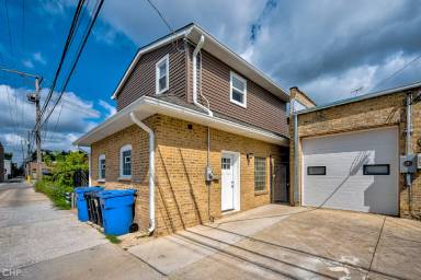 Main picture of 4219 W Lawrence Ave