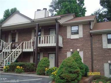 Main picture of 228 Olde Vineyard Ct