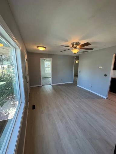 Main picture of 2137 N Oakland Ave