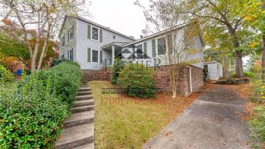 Main picture of 3812 Wingate Dr