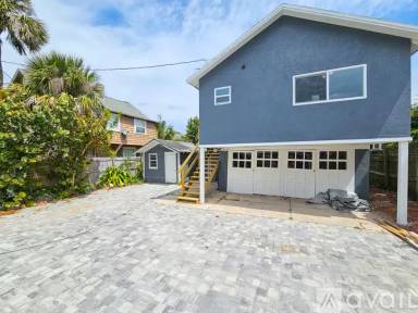 Main picture of 416 N Peninsula Dr